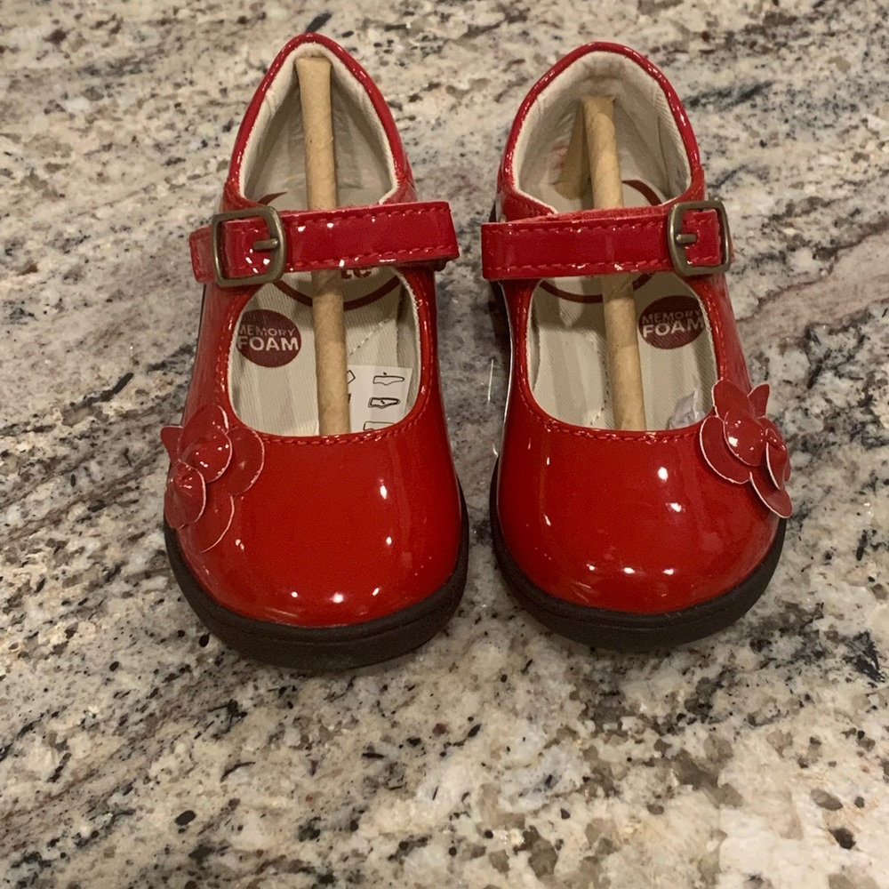 Stride Rite kids shoes size 6M